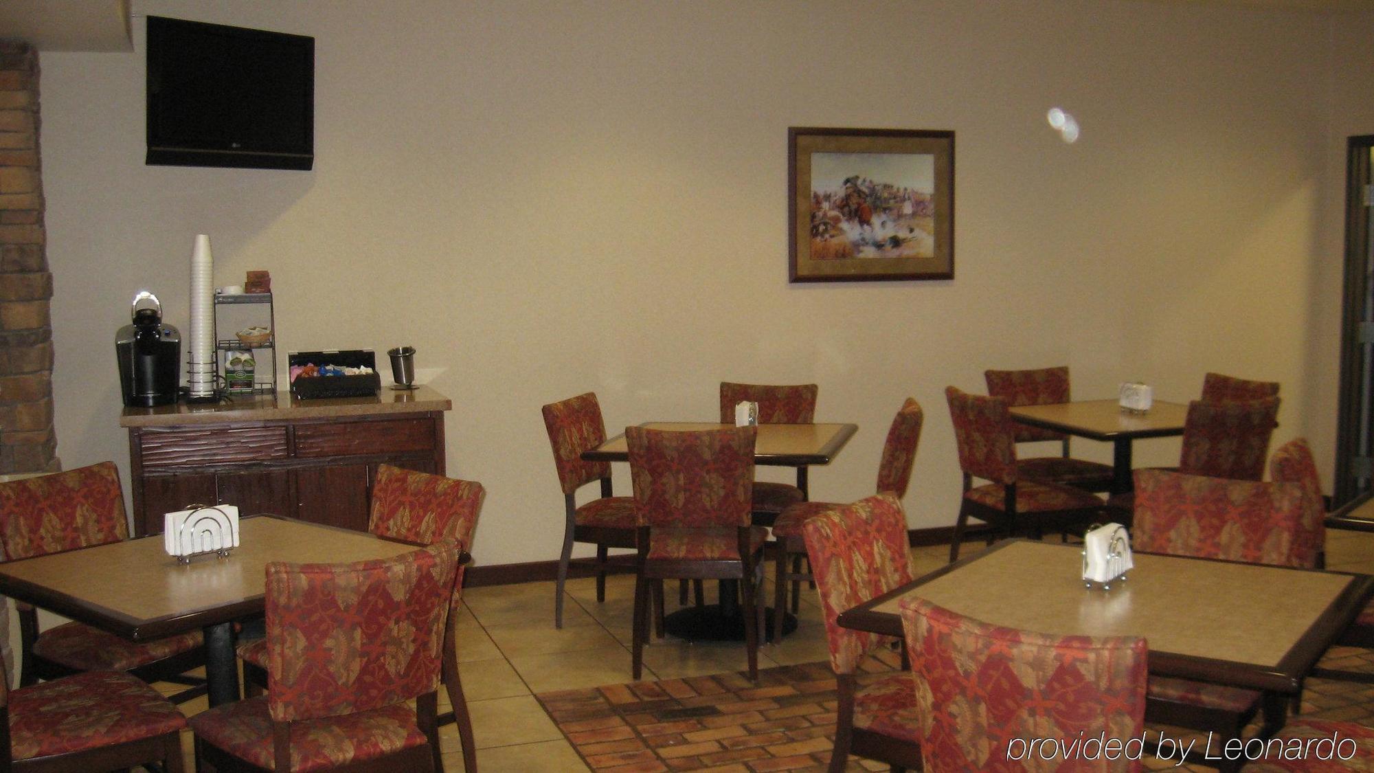 Days Inn By Wyndham Coffeyville Restaurant photo